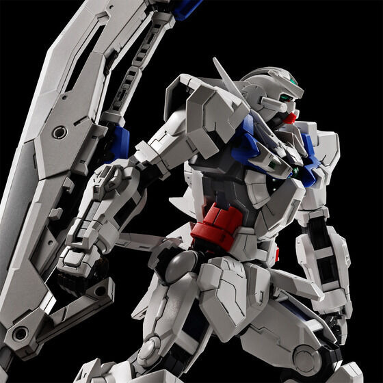 「MG 1/100 ガンダムアストレア＋プロトGNツインブロードブレイド」（C）創通・サンライズ