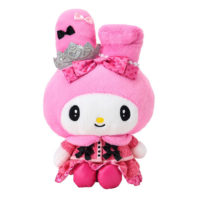 マイメロディの「My Melody 50th Anniversary バースデードール」（C）2024 SANRIO CO., LTD. TOKYO, JAPAN