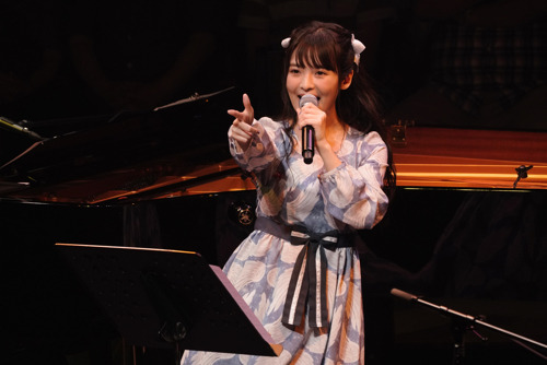上坂すみれがゲスト出演で「ボンキュッボンは彼のモノ」披露！シンガーソングライター・谷山浩子のライブ『猫森集会2019』開催【レポート】