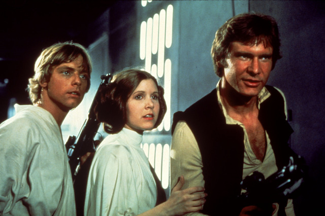『スター・ウォーズ　エピソード4／新たなる希望』左からルーク・スカイウォーカー、レイア姫、ハン・ソロ　（C）& TM Lucasfilm Ltd. All rights reserved.