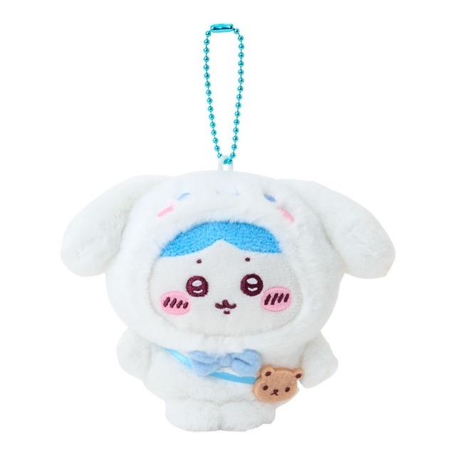ちいかわ×サンリオキャラクターズ「ハチワレ×シナモロール マスコットホルダー」（C）nagano / chiikawa committee（C）025 SANRIO CO.,LTD.