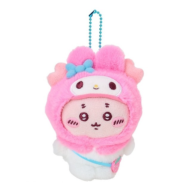 ちいかわ×サンリオキャラクターズ「古本屋×マイメロディ マスコットホルダー」（C）nagano / chiikawa committee（C）025 SANRIO CO.,LTD.