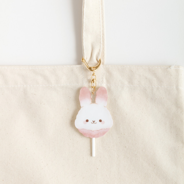 「アクリルキーホルダー シュガーココムー」（C）2025 SAN-X CO., LTD. ALL RIGHTS RESERVED.