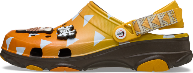 アニメ『鬼滅の刃』× Crocs「善逸 オールテレイン クロッグ」（C）吾峠呼世晴/集英社・アニプレックス・ufotable