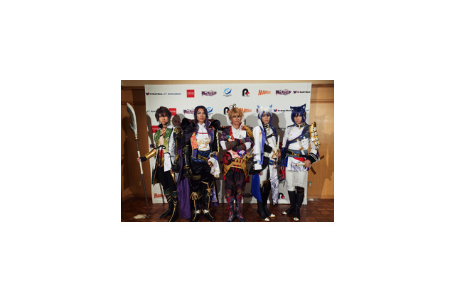 戦刻ナイトブラッド DVDセット「いいね！=即購入者のみ」 戦刻ナイト