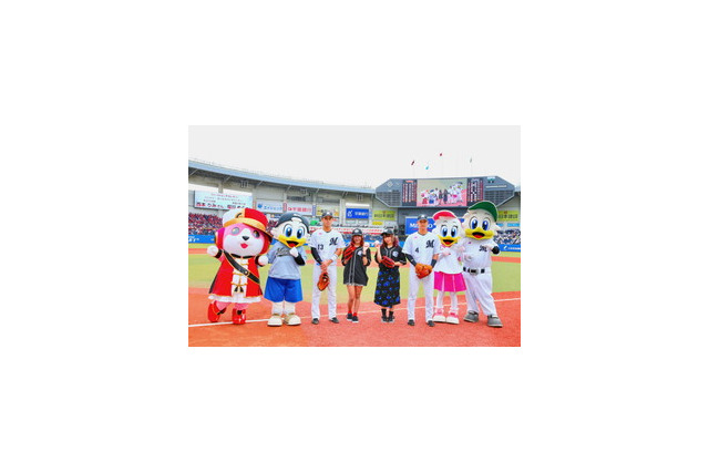 バンドリ 英語版第1回総選挙1位記念 スペシャルグッズセット