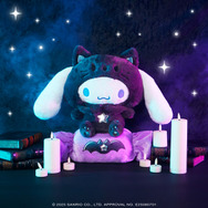 サンリオ」シナモロール、ハローキティたちが黒基調の衣装でBlack