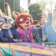 上戸彩が「ズートピア」ジュディ＆ニックとサプライズ登場！東京