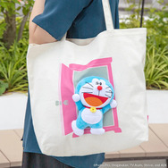 ドラえもん」四次元ポケット型ポーチや「ぬいぬいバッグ」が登場