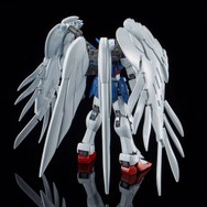 ガンダムW Endless Waltz」ゼロ EW、輝く翼＆新装備“ドライツバーク