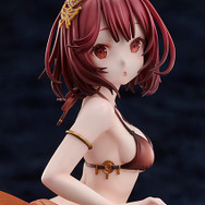 水着美女が振り向いた一瞬にグッとくる！「ソフィーのアトリエ