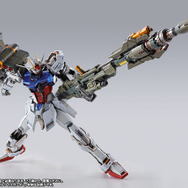 ガンダムSEED」“種ポーズ”もしっかりキマる「ランチャーストライカー