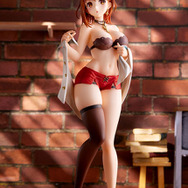 お着替え中を見ちゃった!?ドキドキなシチュエーションで立体化