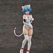エヴァンゲリオン」綾波レイ、プラグスーツ姿をキュート＆セクシーに