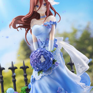 五等分の花嫁」はにかむ表情がキュート♪ ドレス姿の中野三玖が