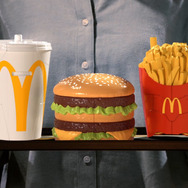 エヴァ」マクドナルドと初コラボ！ ビッグマックが初号機に変身!? 名