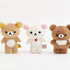 「立てるリラックマ　ミニぬいぐるみ」（C）2025 SAN-X CO., LTD. ALL RIGHTS RESERVED.