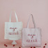 Maison de FLEUR × いちご新聞「フリルトートバッグ」（C）’25 SANRIO CO., LTD. APPR. NO. L656005