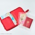 「Maison de FLEUR×HELLO KITTY いちごマルチケースBOOK RED」使用イメージ