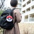 使用イメージ：リュックにつければモンスターボール風に持ち歩ける！