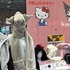 Tシャツ980円前後、描き下ろしデザイン多数！ “オタク全開じゃない”からこそ刺さる、ワークマン流「薬屋のひとりごと」「呪術廻戦」などアニメアパレルの秘密に迫る