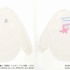 「クレヨンしんちゃん×シナモロール 裾ラウンド長袖Ｔシャツ（ステッカー付）」アイボリー 2,838円（税込）（C）臼井儀人／双葉社・シンエイ・テレビ朝日・ADK（C）2022 SANRIO CO．，LTD．TOKYO．JAPAN（L）