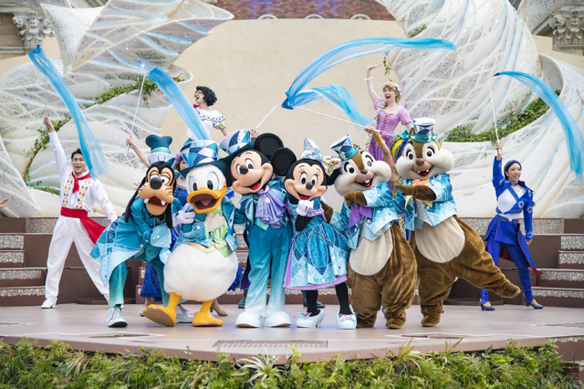 ミッキーたちがTDS25周年衣装で初登場！人気ショー「ダンス・ザ