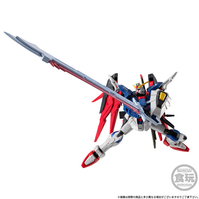 ガンダムSEED DESTINY」シンの愛機デスティニーガンダムのフィギュアが