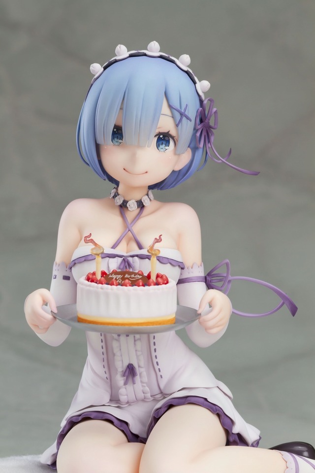 「レム・バースデーケーキVer. 1/7スケールフィギュア」14,056円（税込）（C）長月達平・株式会社KADOKAWA刊／Re:ゼロから始める異世界生活製作委員会