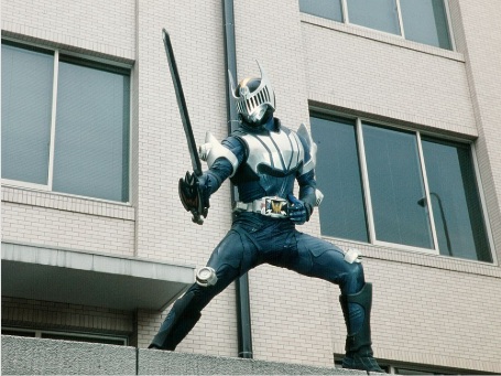 秋山蓮/仮面ライダーナイト役:松田悟志