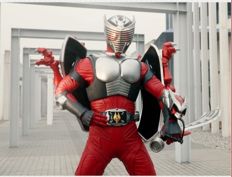 城戸真司/仮面ライダー龍騎役:須賀貴匡